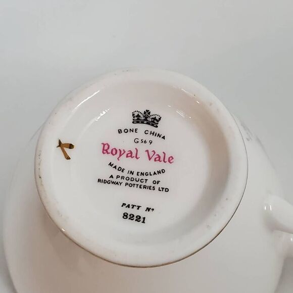 Royal Vale Bone China Teacup Yellow Floral Gold Trim England Pattern 8221 - Picture 6 of 6